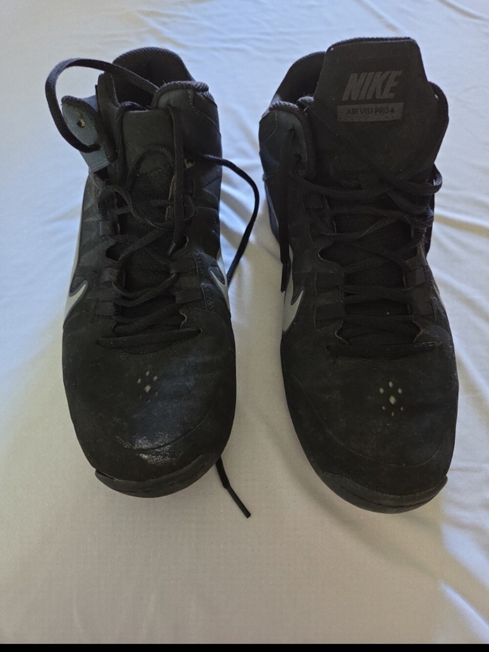 Nike mens size 10.5 black athletic shoes #B7